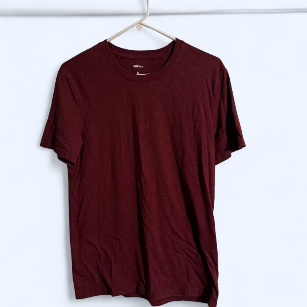 Sonoma-goods-for-life Men's Burgundy and Red T-shirt